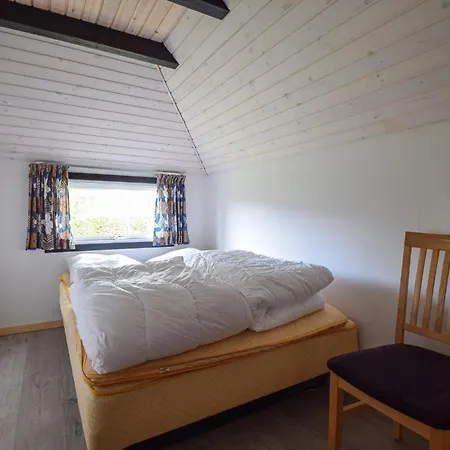 Brenderup Fyn With Fireplace I Feriehus