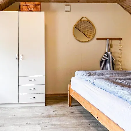 3 Bedroom Awesome Home In Brenderup Fyn 펜션 *